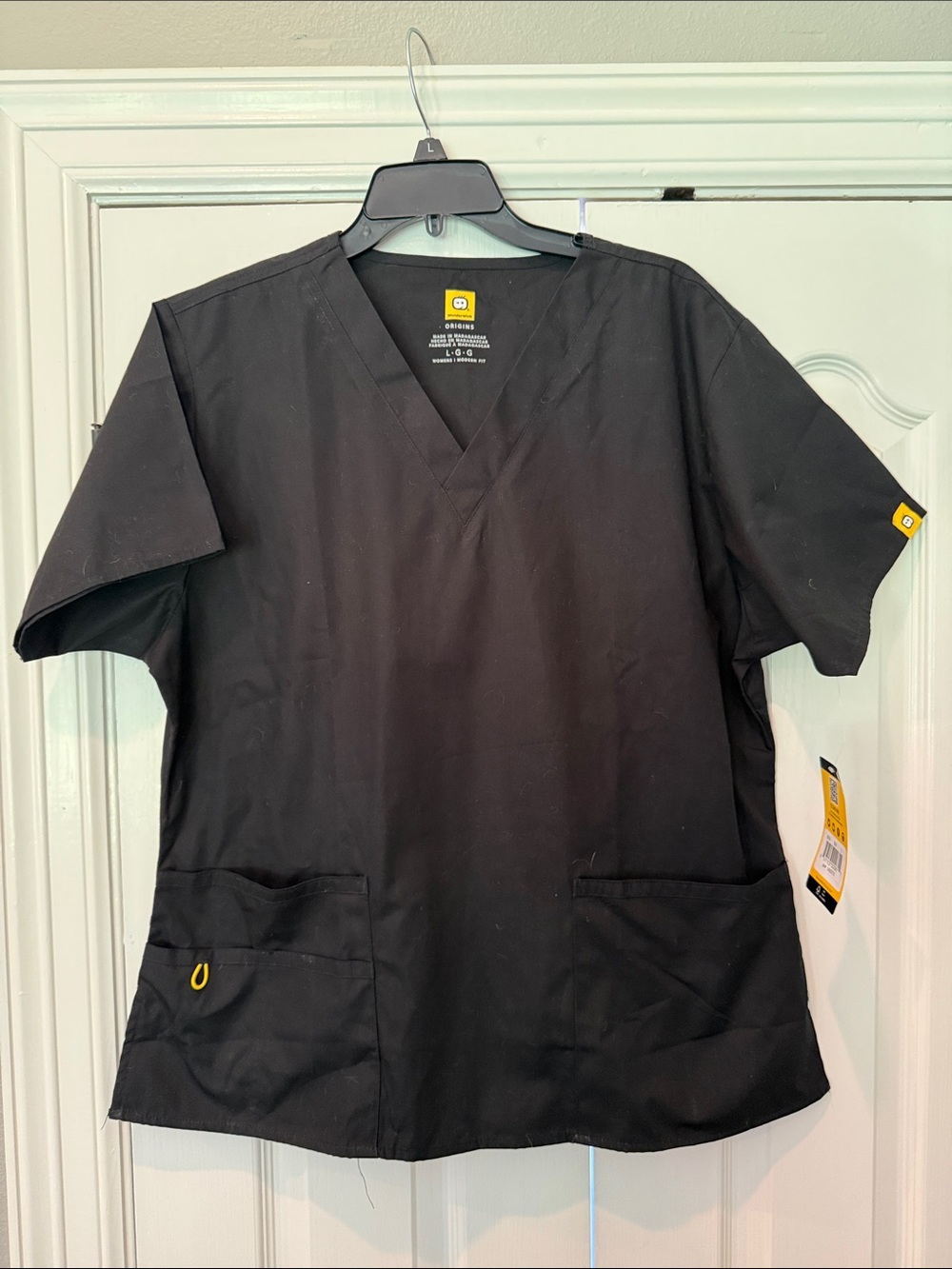 Wonder Wink Womens Black V-Neck Medical Scrub Top